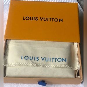 LOUIS VUITTON MONOGRAM WORLD TOUR